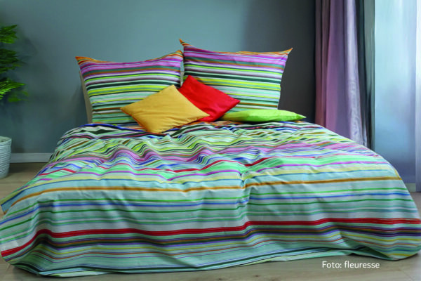 Bunte Sommerbettwäsche im Streifendesign von fleuresse.